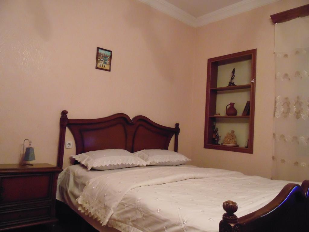 Apartment On Erekle Tbilisi Bagian luar foto