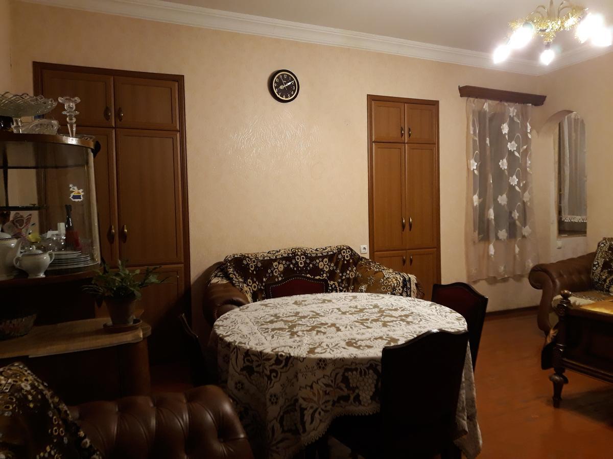 Apartment On Erekle Tbilisi Bagian luar foto